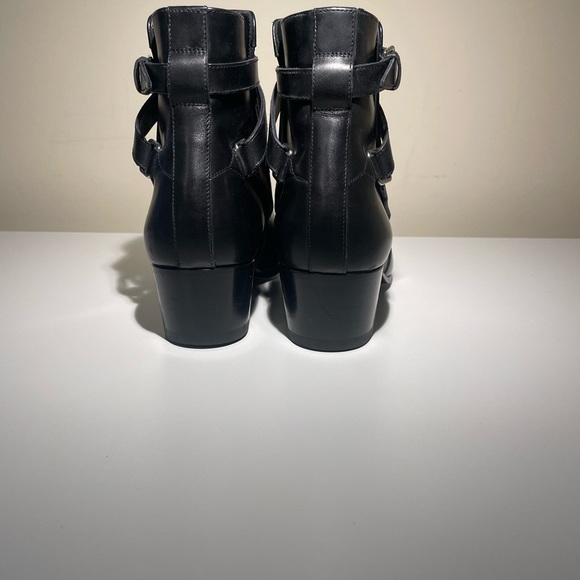 Authentic Saint Laurent Black Wyatt Jodhpour boots.
Size 38 EU - Picture 4 of 8